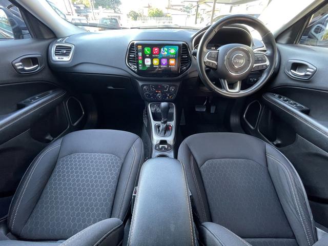 ジープ・コンパス ロンジチュード　車検２年・新品タイヤアルミホイール・新品ディスプレイオーディオ・ＣａｒＰｌａｙ・禁煙・Ｂｌｕｅｔｏｏｔｈ・バックカメラ・ＥＴＣ・プッシュスタート・電子パーキング（5枚目）