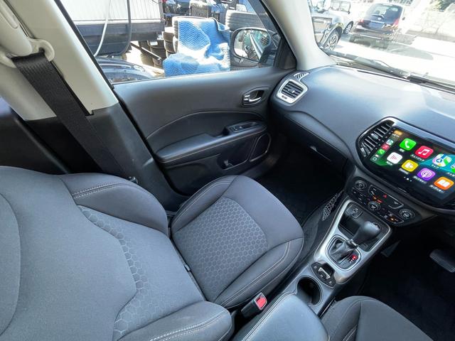 ジープ・コンパス ロンジチュード　車検２年・新品タイヤアルミホイール・新品ディスプレイオーディオ・ＣａｒＰｌａｙ・禁煙・Ｂｌｕｅｔｏｏｔｈ・バックカメラ・ＥＴＣ・プッシュスタート・電子パーキング（23枚目）