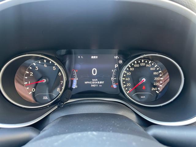ジープ・コンパス ロンジチュード　車検２年・新品タイヤアルミホイール・新品ディスプレイオーディオ・ＣａｒＰｌａｙ・禁煙・Ｂｌｕｅｔｏｏｔｈ・バックカメラ・ＥＴＣ・プッシュスタート・電子パーキング（25枚目）