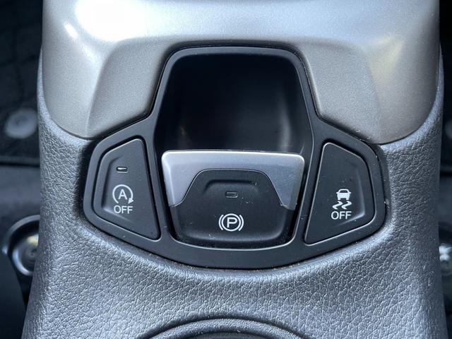 ジープ・コンパス ロンジチュード　車検２年・新品タイヤアルミホイール・新品ディスプレイオーディオ・ＣａｒＰｌａｙ・禁煙・Ｂｌｕｅｔｏｏｔｈ・バックカメラ・ＥＴＣ・プッシュスタート・電子パーキング（30枚目）