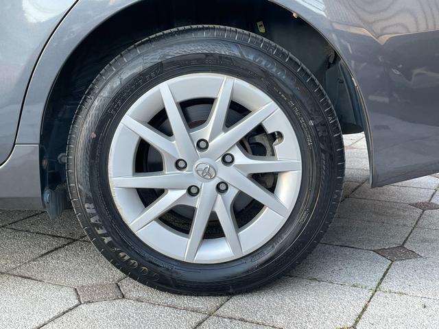 プリウスアルファ S 車検2年・LEDヘッドライト・Bluetooth・バックカメラ・禁煙・ETC・記録簿・スマートキー(18枚目)