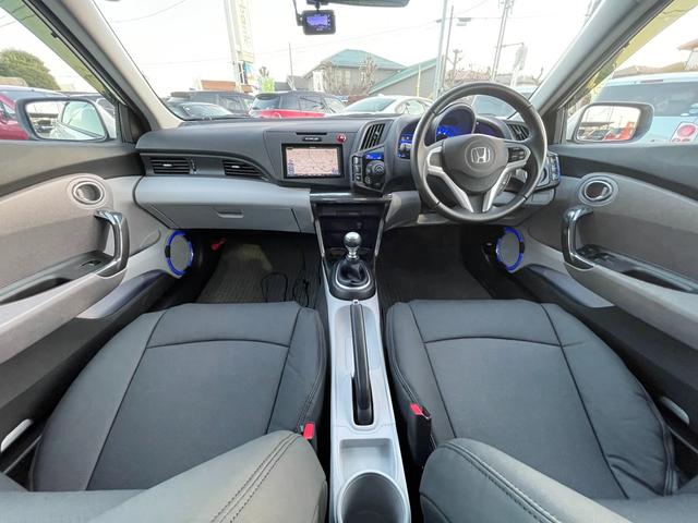 CR-Z α 車検2年・6MT・Modulo・リアスポ・Bluetooth・バックカメラ・ETC・禁煙・クルーズコントロール・ドライブレコーダー・HID(8枚目)
