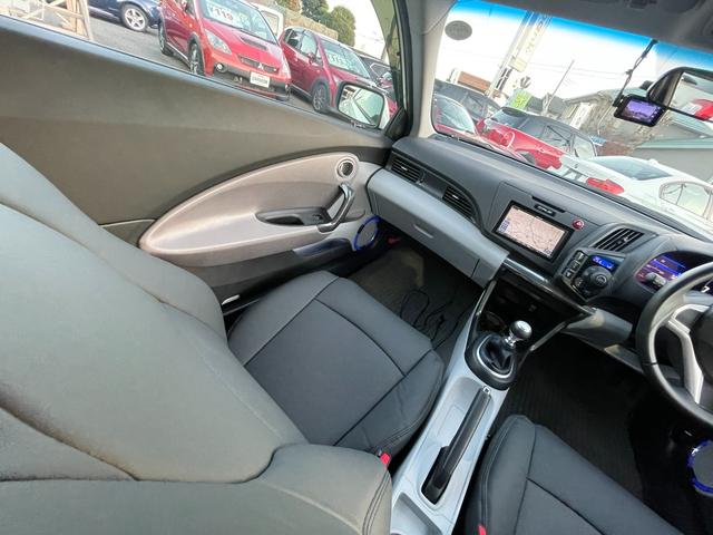 CR-Z α 車検2年・6MT・Modulo・リアスポ・Bluetooth・バックカメラ・ETC・禁煙・クルーズコントロール・ドライブレコーダー・HID(28枚目)