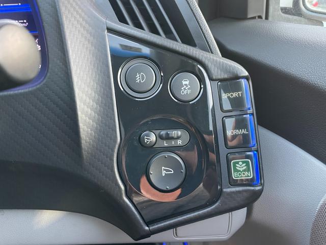 CR-Z α 車検2年・6MT・Modulo・リアスポ・Bluetooth・バックカメラ・ETC・禁煙・クルーズコントロール・ドライブレコーダー・HID(33枚目)