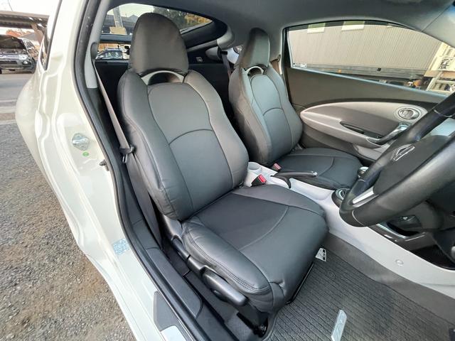 CR-Z α 車検2年・6MT・Modulo・リアスポ・Bluetooth・バックカメラ・ETC・禁煙・クルーズコントロール・ドライブレコーダー・HID(40枚目)