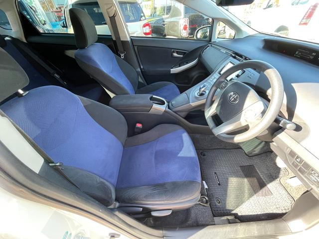 プリウス Ｓ　車検２年・バックカメラ・Ｂｌｕｅｔｏｏｔｈ・禁煙・ＥＴＣ・地デジ・純正ナビ・ディスチャージヘッドライト（39枚目）