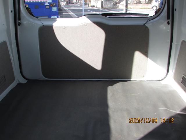 NV100クリッパーバン DX GLセーフティパッケージ 4WD キーレスエントリー エマージェンシーブレーキサポート 電動格納ミラー メモリーナビ(23枚目)