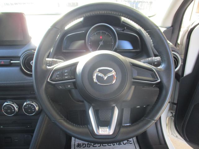 デミオ １３Ｓツーリング　純正ナビ　バックモニター　ＴＶ　ＥＴＣ　ＬＥＤヘッドライト　フォグランプ　スマートキー　シートヒーター　ブラインドスポットモニター（9枚目）