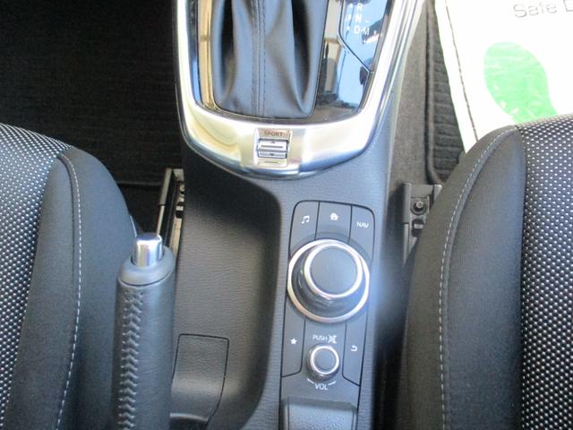 デミオ １３Ｓツーリング　純正ナビ　バックモニター　ＴＶ　ＥＴＣ　ＬＥＤヘッドライト　フォグランプ　スマートキー　シートヒーター　ブラインドスポットモニター（17枚目）