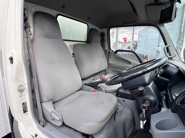 デュトロ セミロング 標準キャビン3.6mボディー冷凍車(10枚目)