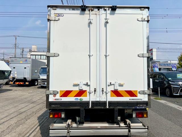 エルフトラック 格納ゲート・スタンバイ付き冷凍車(4枚目)
