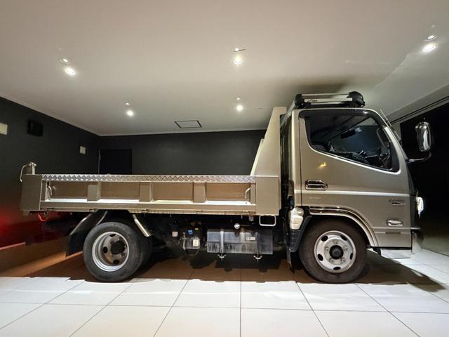キャンター 全低床ダンプ　カスタムグレード・リアピン・シートキャリア（6枚目）