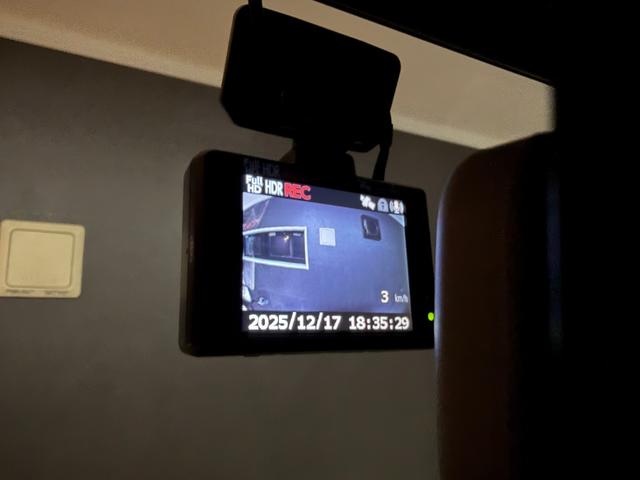 キャンター 全低床ダンプ　カスタムグレード・リアピン・シートキャリア（18枚目）