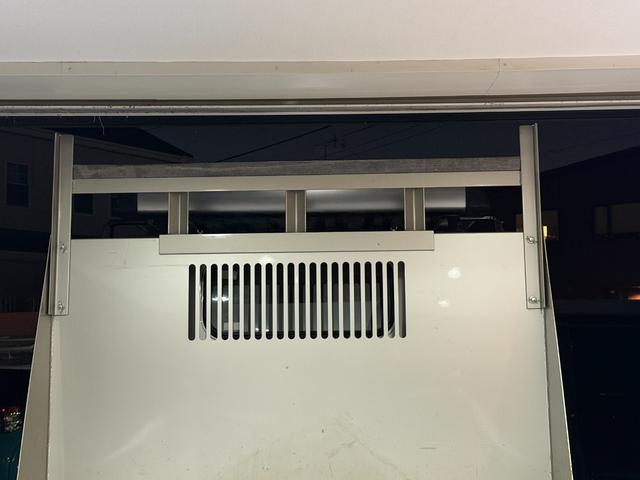 キャンター 全低床ダンプ　カスタムグレード・リアピン・シートキャリア（41枚目）