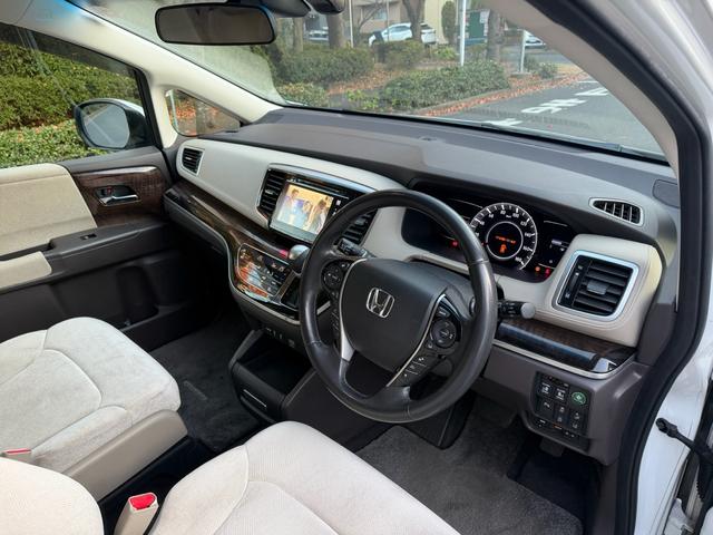 オデッセイ G・EX エンジンミッションブレーキ3年間走行無制限保証付きホンダセンシングインターナビフルセグTV両側パワースライドドア7人乗りオットマン付きスマートキー2個(12枚目)