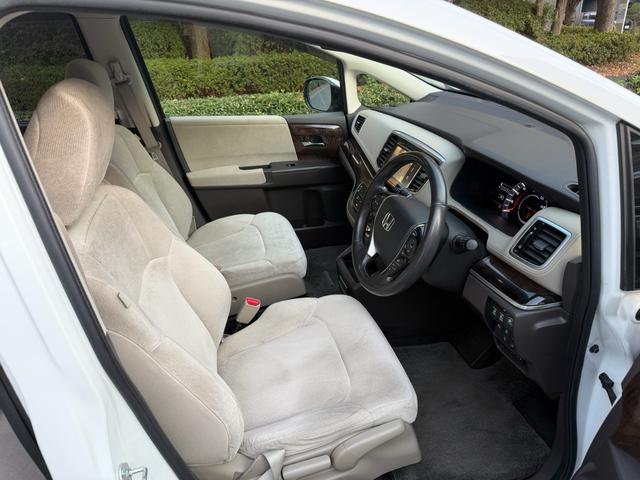 オデッセイ G・EX エンジンミッションブレーキ3年間走行無制限保証付きホンダセンシングインターナビフルセグTV両側パワースライドドア7人乗りオットマン付きスマートキー2個(15枚目)