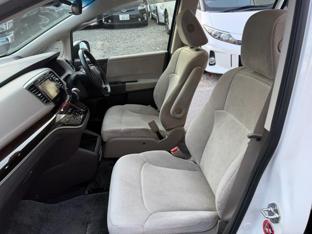 オデッセイ G・EX エンジンミッションブレーキ3年間走行無制限保証付きホンダセンシングインターナビフルセグTV両側パワースライドドア7人乗りオットマン付きスマートキー2個(17枚目)