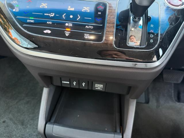 オデッセイ G・EX エンジンミッションブレーキ3年間走行無制限保証付きホンダセンシングインターナビフルセグTV両側パワースライドドア7人乗りオットマン付きスマートキー2個(30枚目)