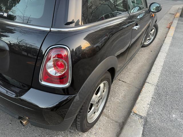 MINI ワン 修復歴無し6MTワンオーナー横浜ナンバースペアキーあり夏タイヤ付き(27枚目)