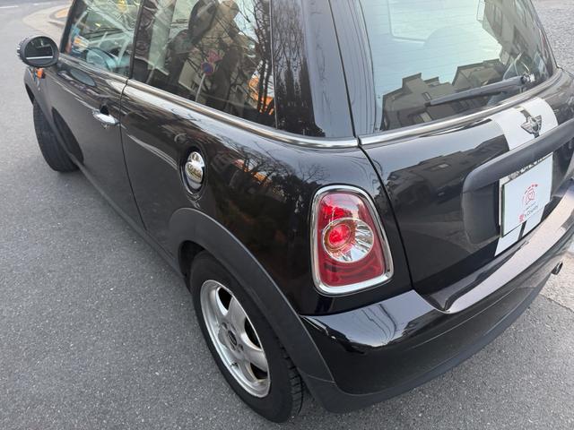 MINI ワン 修復歴無し6MTワンオーナー横浜ナンバースペアキーあり夏タイヤ付き(29枚目)