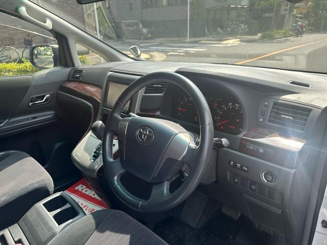 ヴェルファイア ２．４Ｚ　後期型純正８インチナビ地デジバックカメラＢｌｕｅｔｏｏｔｈスマートキー両側パワースライドドアディーラー整備車エンジンミッションブレーキ３年走行無制限保証付（8枚目）