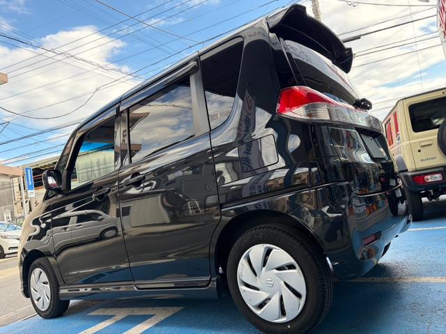 ソリオ Gリミテッド ワンセグナビ 左側パワースライドドア プッシュスタート スマートキー オートエアコン 電動格納ドアミラー ウォークスルー ETC 盗難防止装置 運転席・助手席エアバッグ ABS(10枚目)