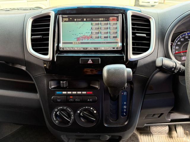 ソリオ Gリミテッド ワンセグナビ 左側パワースライドドア プッシュスタート スマートキー オートエアコン 電動格納ドアミラー ウォークスルー ETC 盗難防止装置 運転席・助手席エアバッグ ABS(26枚目)