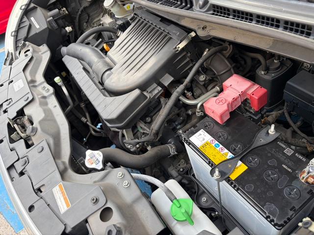 ソリオ Gリミテッド ワンセグナビ 左側パワースライドドア プッシュスタート スマートキー オートエアコン 電動格納ドアミラー ウォークスルー ETC 盗難防止装置 運転席・助手席エアバッグ ABS(29枚目)