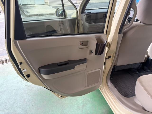 ライフ Ｃ　運転席／助手席エアバッグ　ＣＤオーディオ　ＡＢＳ　盗難防止システム　助手席エアバック　マニュアルエアコン　整備記録簿　パワステ　キーレスキー　運転席エアバック　ベンチシート　パワーウィンドウ（26枚目）