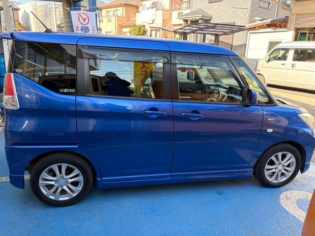 【左側パワースライドドア】スマートキーや運転席のスイッチで後席両側スライドドアの開閉が可能♪電動だから力を入れてドアを開ける必要が無く、小さなお子様でも簡単に開け閉めでき快適です♪