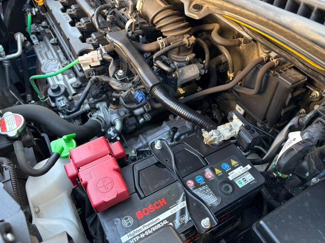 『ハイブリッド』搭載です！エンジンとモーターそれぞれの特長を組み合わせることで『ガソリン消費の抑制』と『力強い走り』を両立できます！