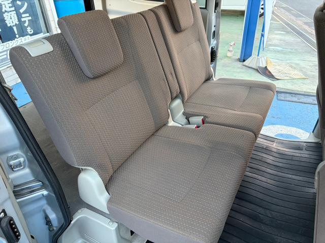 ＮＶ１００クリッパーバン ＧＸ　純正ＣＤオーディオ　ＥＴＣ　衝突被害軽減システム　パワーウインドウ　　　両側スライドドア　キーレスエントリー　電動格納ミラー　盗難防止システム　ＡＢＳ　エアコン　パワーステアリング　後席分割シート（20枚目）