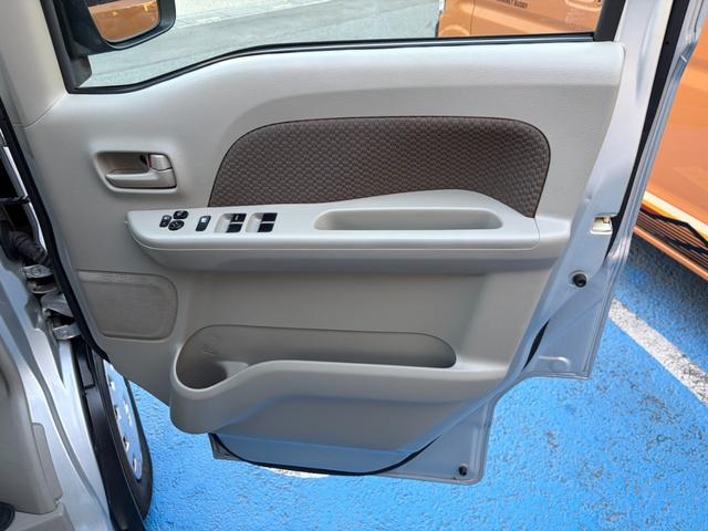 ＮＶ１００クリッパーバン ＧＸ　純正ＣＤオーディオ　ＥＴＣ　衝突被害軽減システム　パワーウインドウ　　　両側スライドドア　キーレスエントリー　電動格納ミラー　盗難防止システム　ＡＢＳ　エアコン　パワーステアリング　後席分割シート（22枚目）