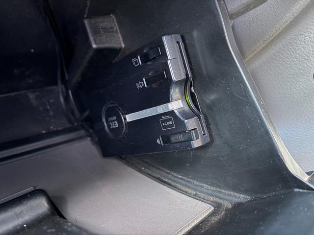 ＮＶ１００クリッパーバン ＧＸ　純正ＣＤオーディオ　ＥＴＣ　衝突被害軽減システム　パワーウインドウ　　　両側スライドドア　キーレスエントリー　電動格納ミラー　盗難防止システム　ＡＢＳ　エアコン　パワーステアリング　後席分割シート（30枚目）