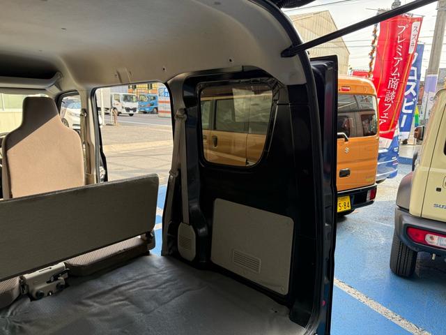 エブリイ PCリミテッド リースアップ車 純正CDオーディオ 前席パワーウィンドウ 両側スライド ETC 横滑り防止装置 オーバーヘッドシェルフ キーレスエントリー パワーステアリング マニュアルエアコン ABS(21枚目)