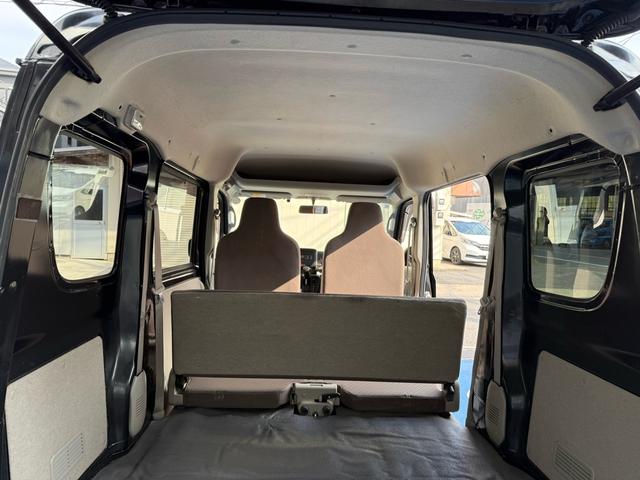 エブリイ PCリミテッド リースアップ車 純正CDオーディオ 前席パワーウィンドウ 両側スライド ETC 横滑り防止装置 オーバーヘッドシェルフ キーレスエントリー パワーステアリング マニュアルエアコン ABS(22枚目)