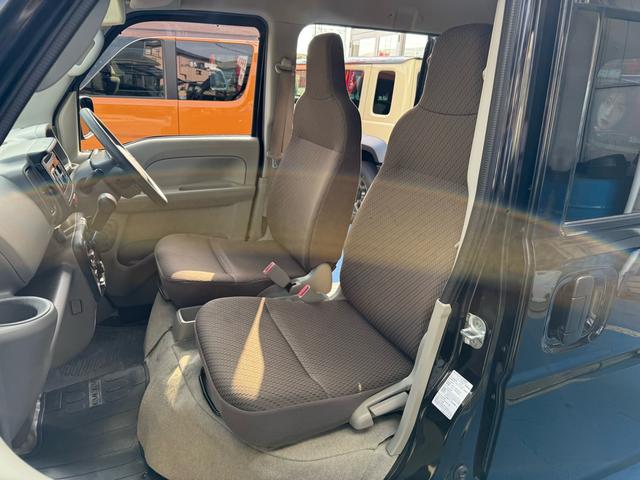 エブリイ PCリミテッド リースアップ車 純正CDオーディオ 前席パワーウィンドウ 両側スライド ETC 横滑り防止装置 オーバーヘッドシェルフ キーレスエントリー パワーステアリング マニュアルエアコン ABS(24枚目)