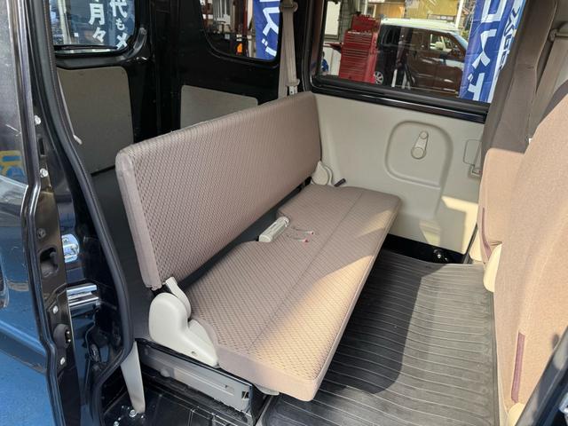 エブリイ PCリミテッド リースアップ車 純正CDオーディオ 前席パワーウィンドウ 両側スライド ETC 横滑り防止装置 オーバーヘッドシェルフ キーレスエントリー パワーステアリング マニュアルエアコン ABS(26枚目)