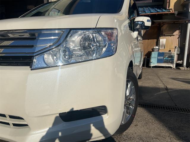 ステップワゴン G HDDナビ スマートスタイルエディション 純正ナビTV 後席モニター バックカメラ 両側電動スライドドア HID ETC スマートキー 3列シート アルミホイール CD DVD再生 USB 盗難防止システム 衝突安全ボディ 禁煙 無事故車(2枚目)