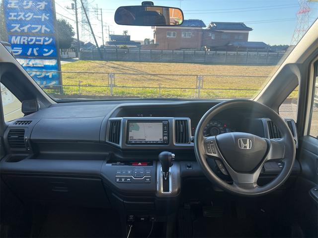 ステップワゴン G HDDナビ スマートスタイルエディション 純正ナビTV 後席モニター バックカメラ 両側電動スライドドア HID ETC スマートキー 3列シート アルミホイール CD DVD再生 USB 盗難防止システム 衝突安全ボディ 禁煙 無事故車(26枚目)