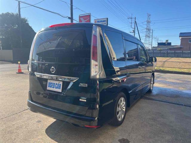 セレナ ハイウェイスター　Ｖセレクション　ＭナビＴＶ　バックカメラ　オートクルーズコントロール　両側電動スライドドア　ＥＴＣ　スマートキー　アイドリングストップ　３列シート　ウォークスルー　８人乗り　アルミホイール　ＣＤ　禁煙　無事故車（8枚目）