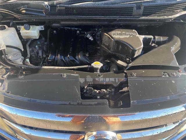 セレナ ハイウェイスター　Ｖセレクション　ＭナビＴＶ　バックカメラ　オートクルーズコントロール　両側電動スライドドア　ＥＴＣ　スマートキー　アイドリングストップ　３列シート　ウォークスルー　８人乗り　アルミホイール　ＣＤ　禁煙　無事故車（28枚目）