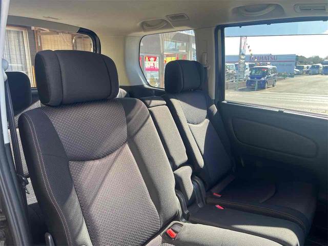 セレナ ハイウェイスター　Ｖセレクション　ＭナビＴＶ　バックカメラ　オートクルーズコントロール　両側電動スライドドア　ＥＴＣ　スマートキー　アイドリングストップ　３列シート　ウォークスルー　８人乗り　アルミホイール　ＣＤ　禁煙　無事故車（32枚目）