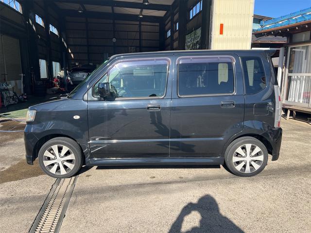 ワゴンR スティングレーX HID スマートキー ベンチシート 走行7.6万キロ コラムオートマ 盗難防止システム ABS CD MD ミュージックプレイヤー接続可 アルミホイール 衝突安全ボディ エアコン 無事故車(6枚目)