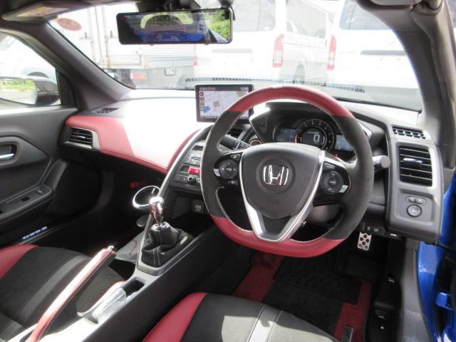 禁煙車・内装も綺麗です