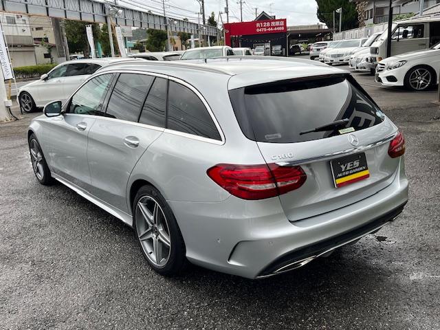 Ｃクラスステーションワゴン Ｃ１８０　ステーションワゴン　ローレウスエディション　ワンオーナー　禁煙車　保証書　手帳　取説　整備記録簿　スペアキー　ＲＳＰ　ヒーター付き黒革シート　スライディングルーフ　限定車　ＬＥＤライト（8枚目）