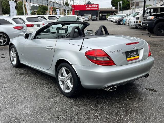 ＳＬＫ ＳＬＫ２００コンプレッサー　禁煙車　保証書　手帳　取説　整備記録簿　スペアキー　ヒーター付き黒革シート　走行２５０００キロ（5枚目）