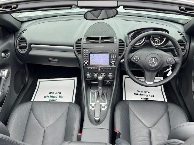 ＳＬＫ ＳＬＫ２００コンプレッサー　禁煙車　保証書　手帳　取説　整備記録簿　スペアキー　ヒーター付き黒革シート　走行２５０００キロ（9枚目）