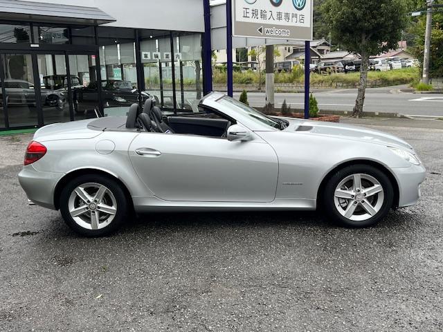 ＳＬＫ ＳＬＫ２００コンプレッサー　禁煙車　保証書　手帳　取説　整備記録簿　スペアキー　ヒーター付き黒革シート　走行２５０００キロ（16枚目）