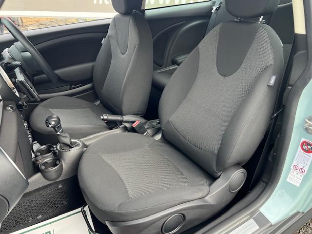 MINI ワン ワンオーナー 禁煙車 保証書 手帳 取説 整備記録簿 スペアキー ナビTV&バックカメラ ETC(14枚目)